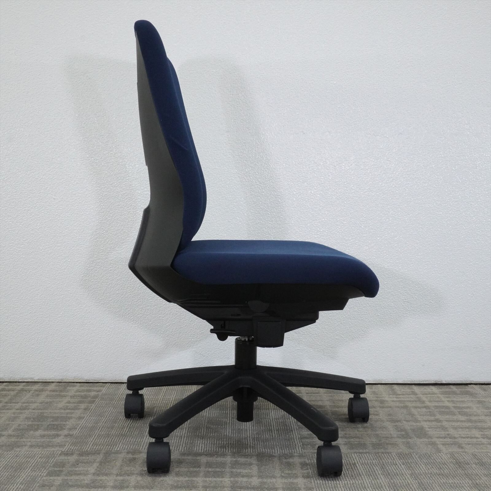 イトーキ トルテＲ ハイバック ネイビーブルー 特価品