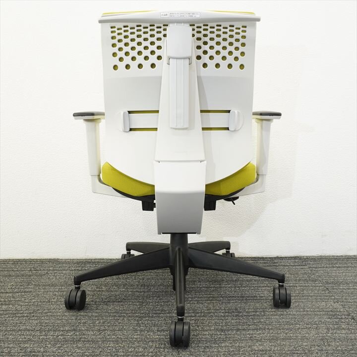 コクヨ ウィザード2 可動肘 ハンガー付 ライトオリーブ