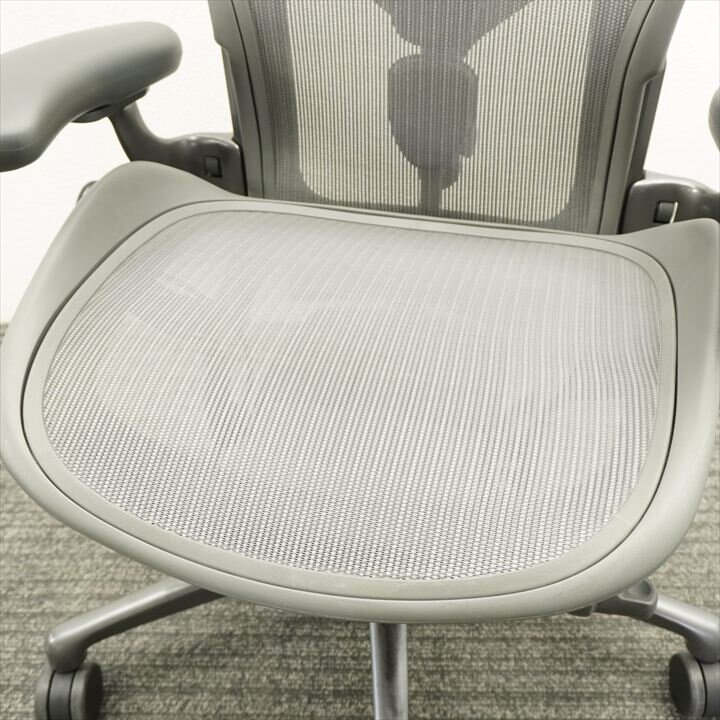 ハーマンミラー アーロンチェアー リマスタード フル装備 Ｂサイズ