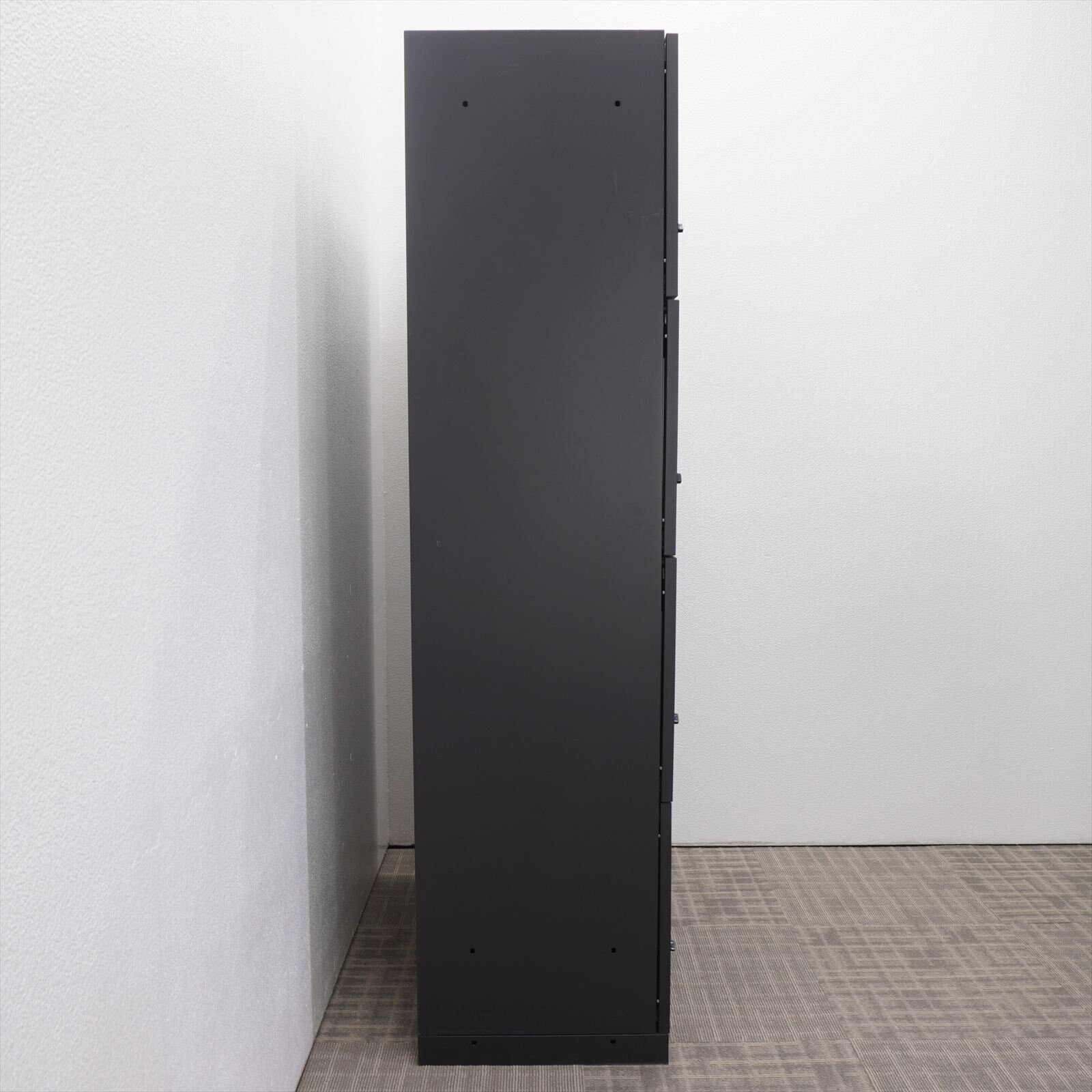 イトーキ エスキャビネット ダイヤル式8人用パーソナルロッカー H1790 ブラック