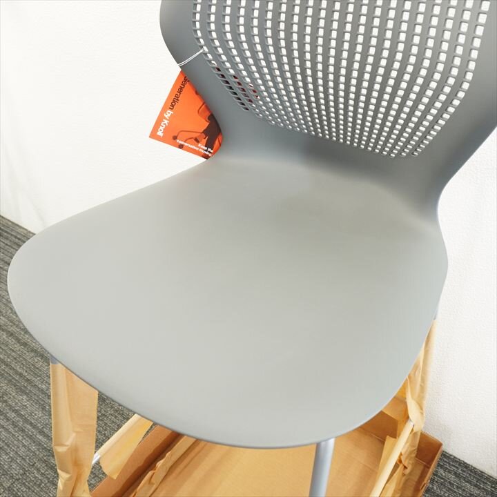 【B級／未使用品】イトーキ取扱 Knoll(ノル) マルチジェネレーション スツールタイプ バーハイト シルバー塗装脚 ダークグレー