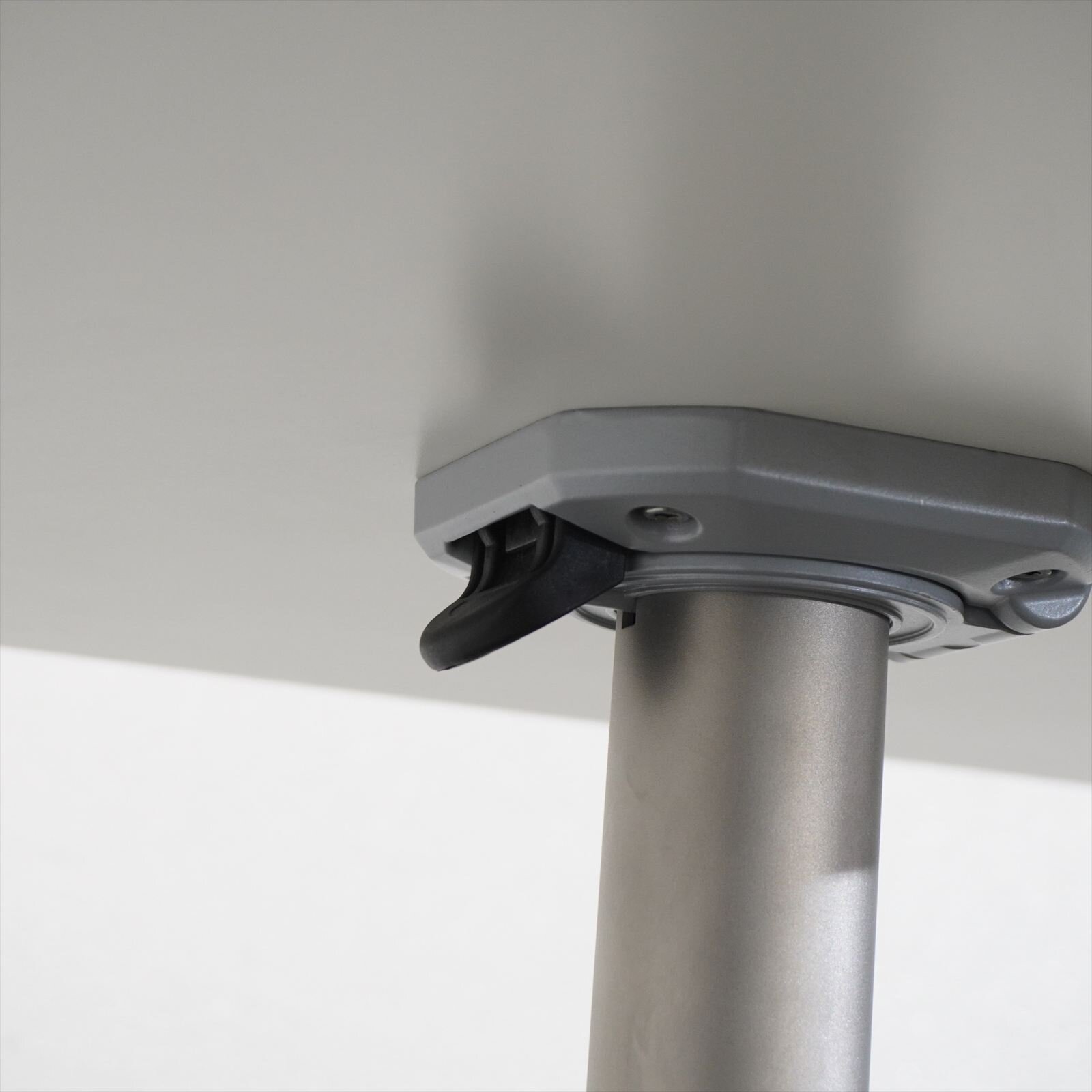 ラパルマ セルツ スクエアテーブル W600 D600 H720 ホワイト