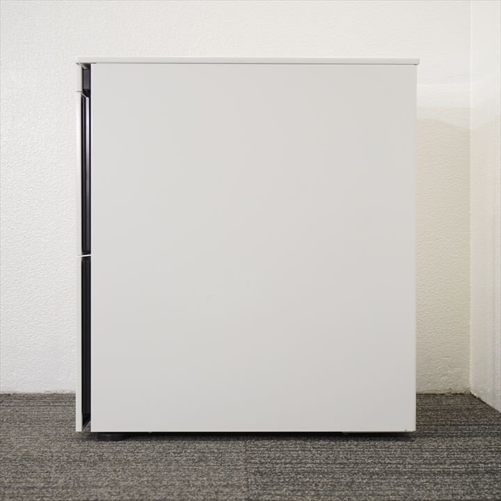 オカムラ プロユニット スリム３段ワゴン サイド取手 前アジャスター H648