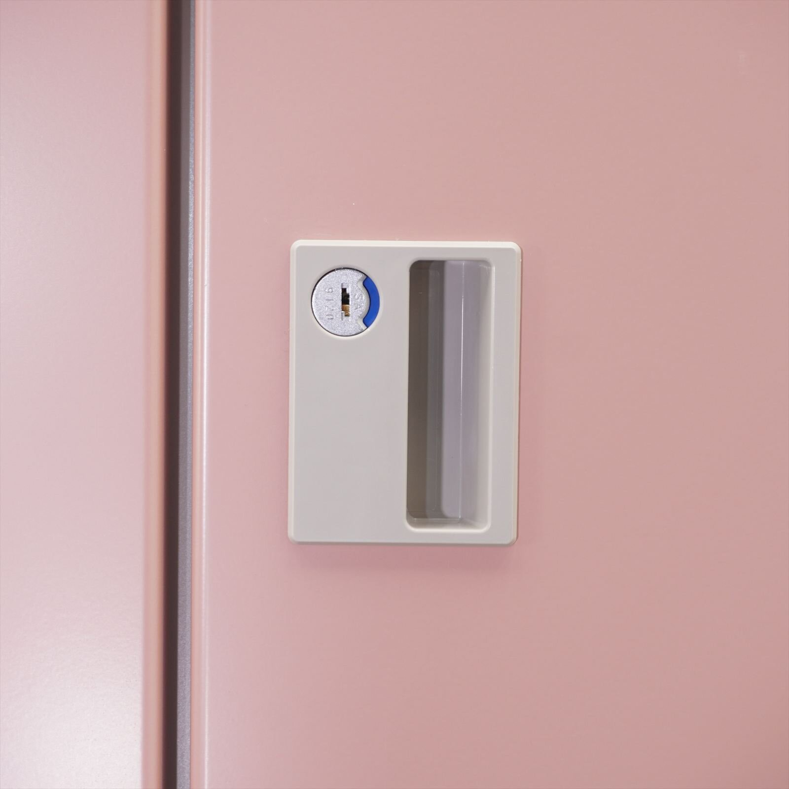 イトーキ LB型 ６人用ロッカー ピンク