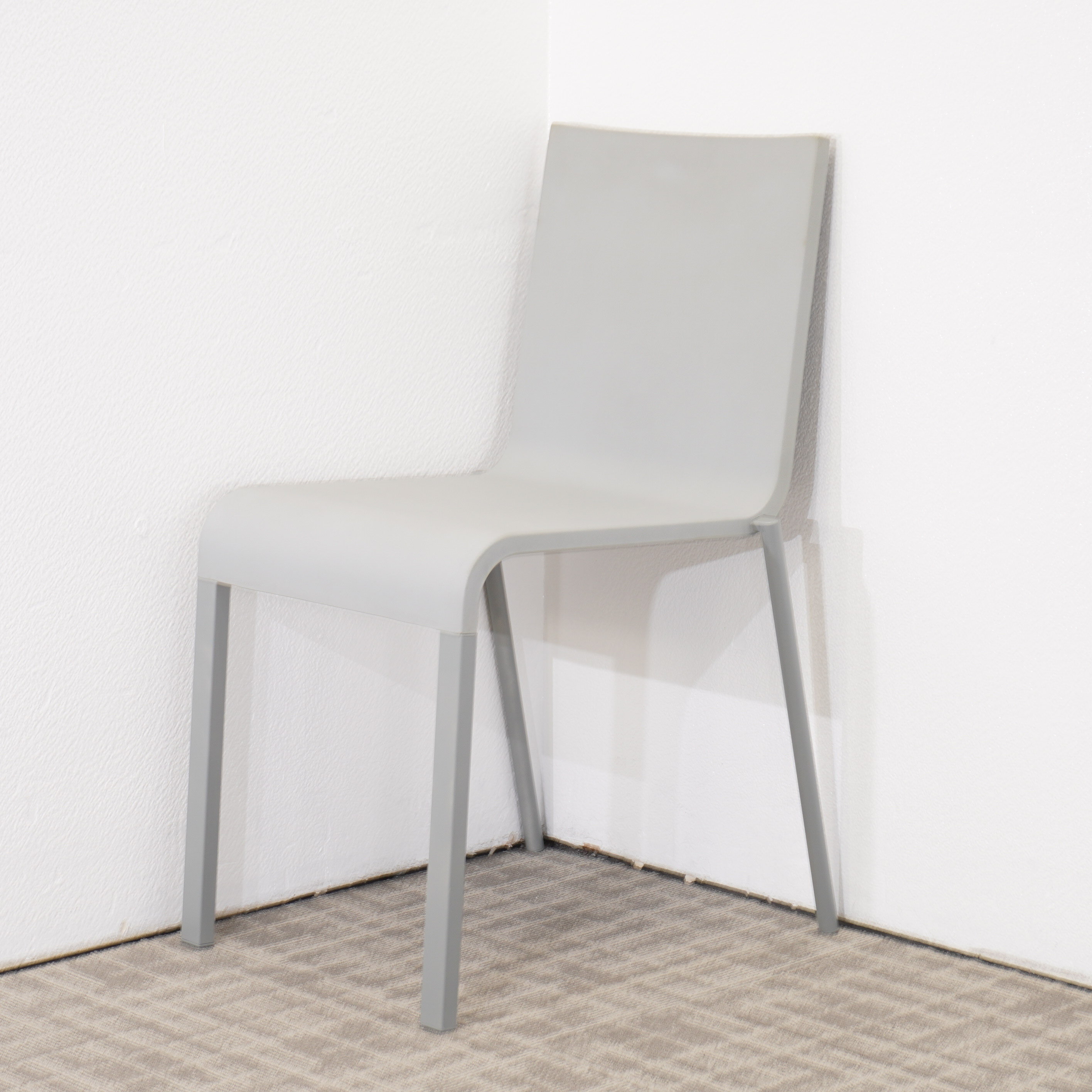 ヴィトラ .03(ゼロスリー) スタッキングチェア グレー 特価品(2)