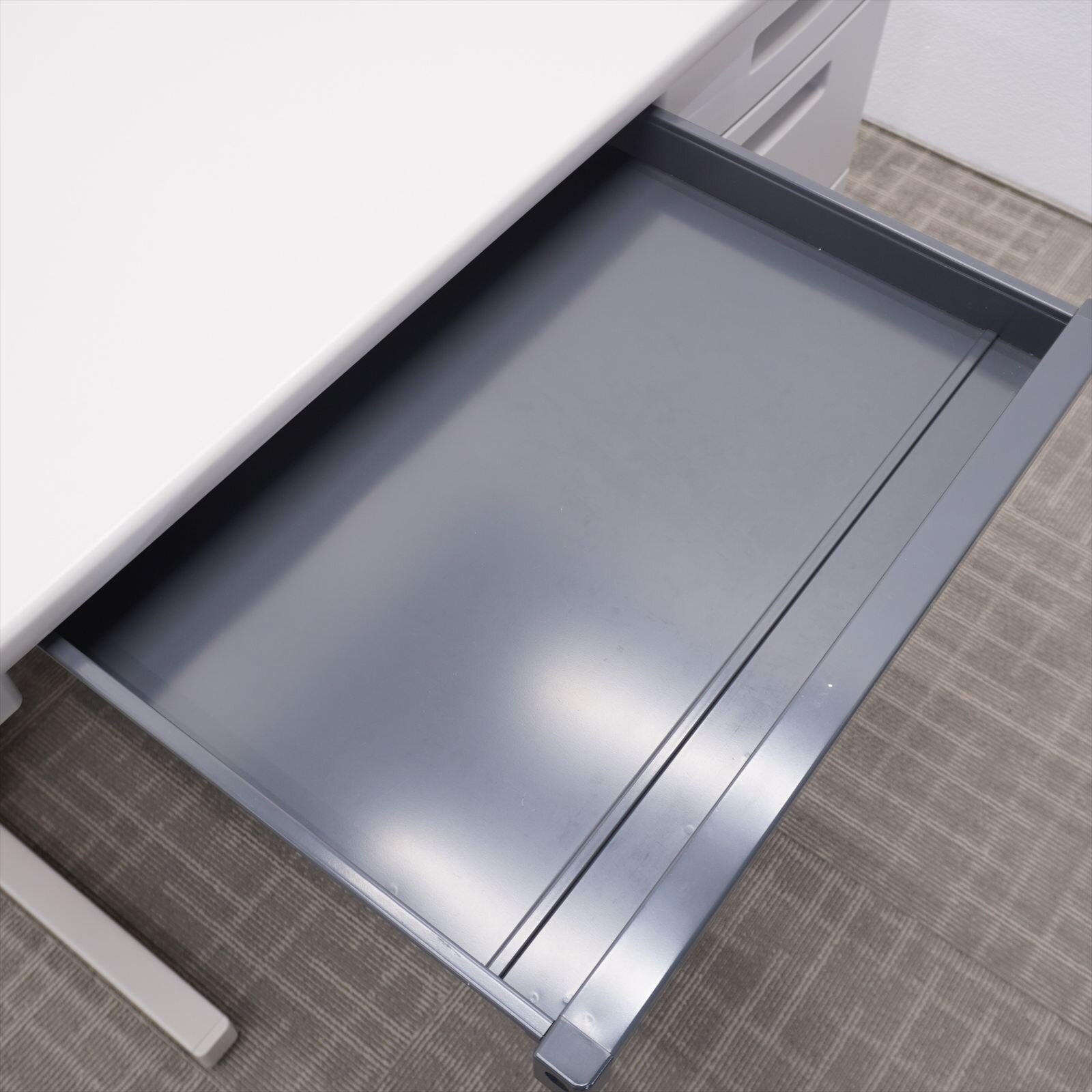 コクヨ ピクサ2 片袖机 107