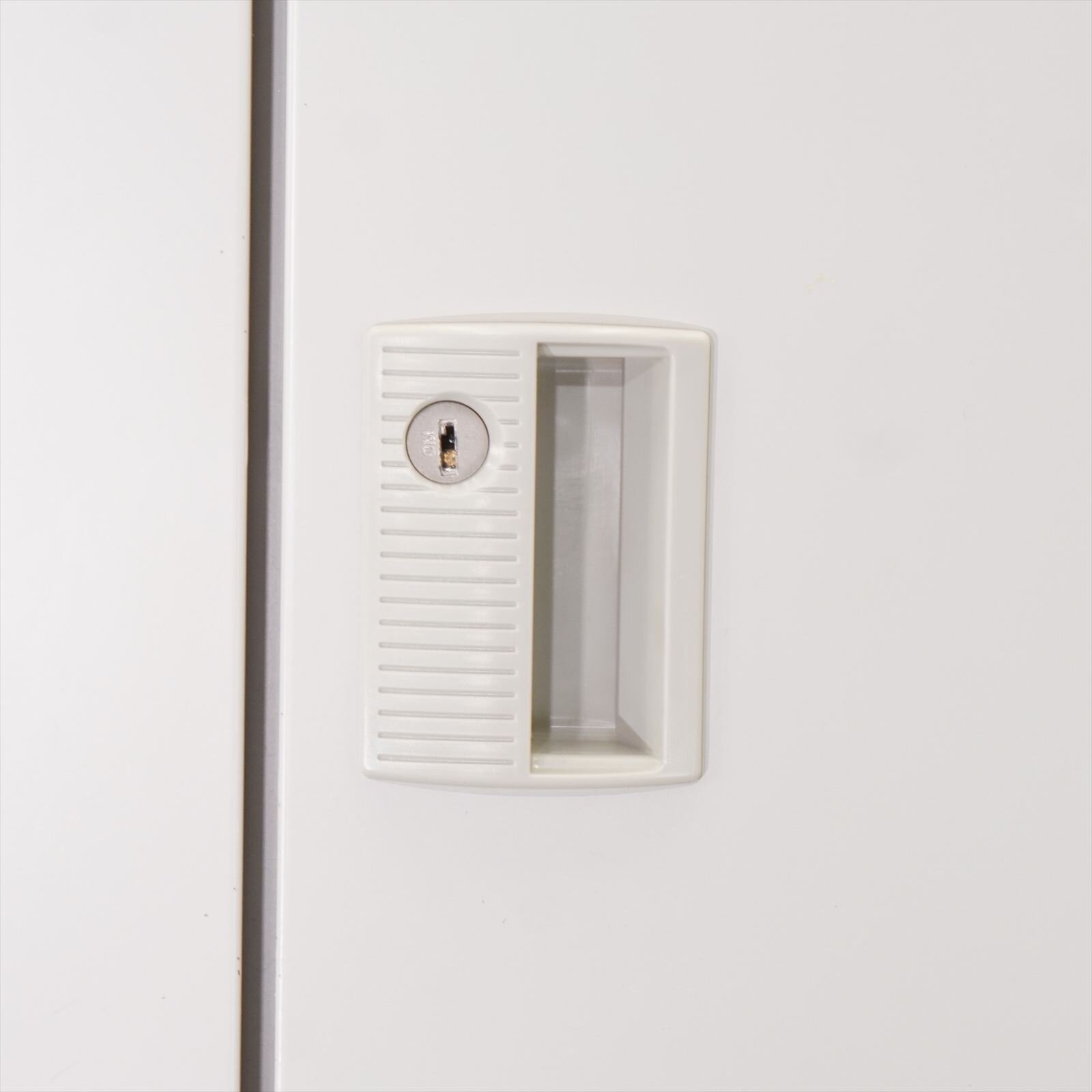 オカムラ FZ 3人用ロッカー H1790