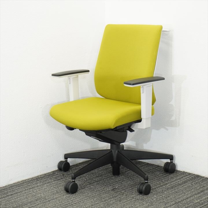 コクヨ ウィザード2 可動肘 ハンガー付 ライトオリーブ