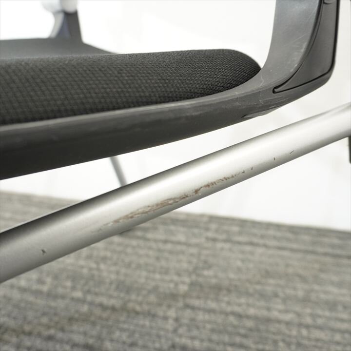 オカムラ グラータ ミーティングチェア 背ヌード ブラック