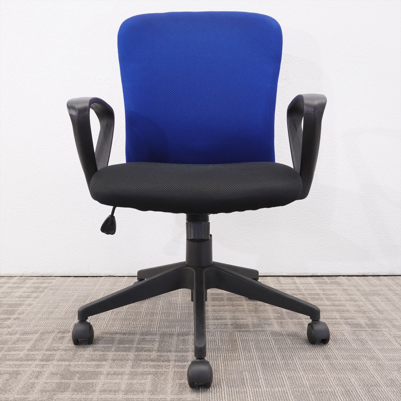 カグクロ ビジネスチェアSC シャトルチェア 固定肘 ブルー