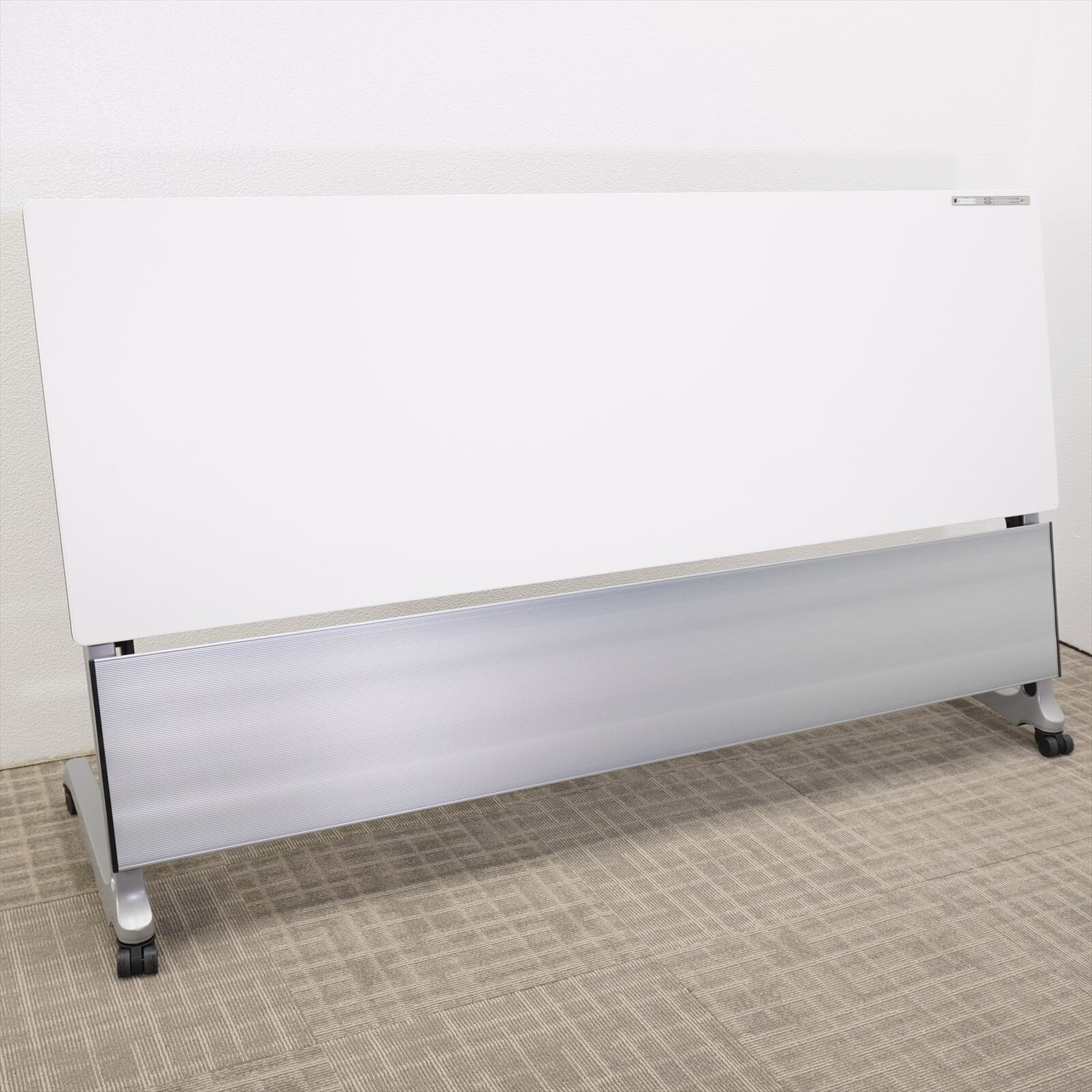 オカムラ インターアクトPRO フラップテーブル 1860 ホワイト