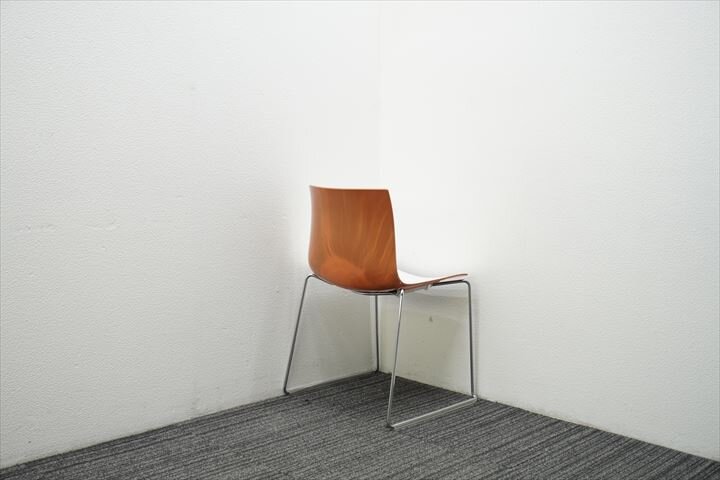 アルペール カティファ46 アームレスチェア ブラウン