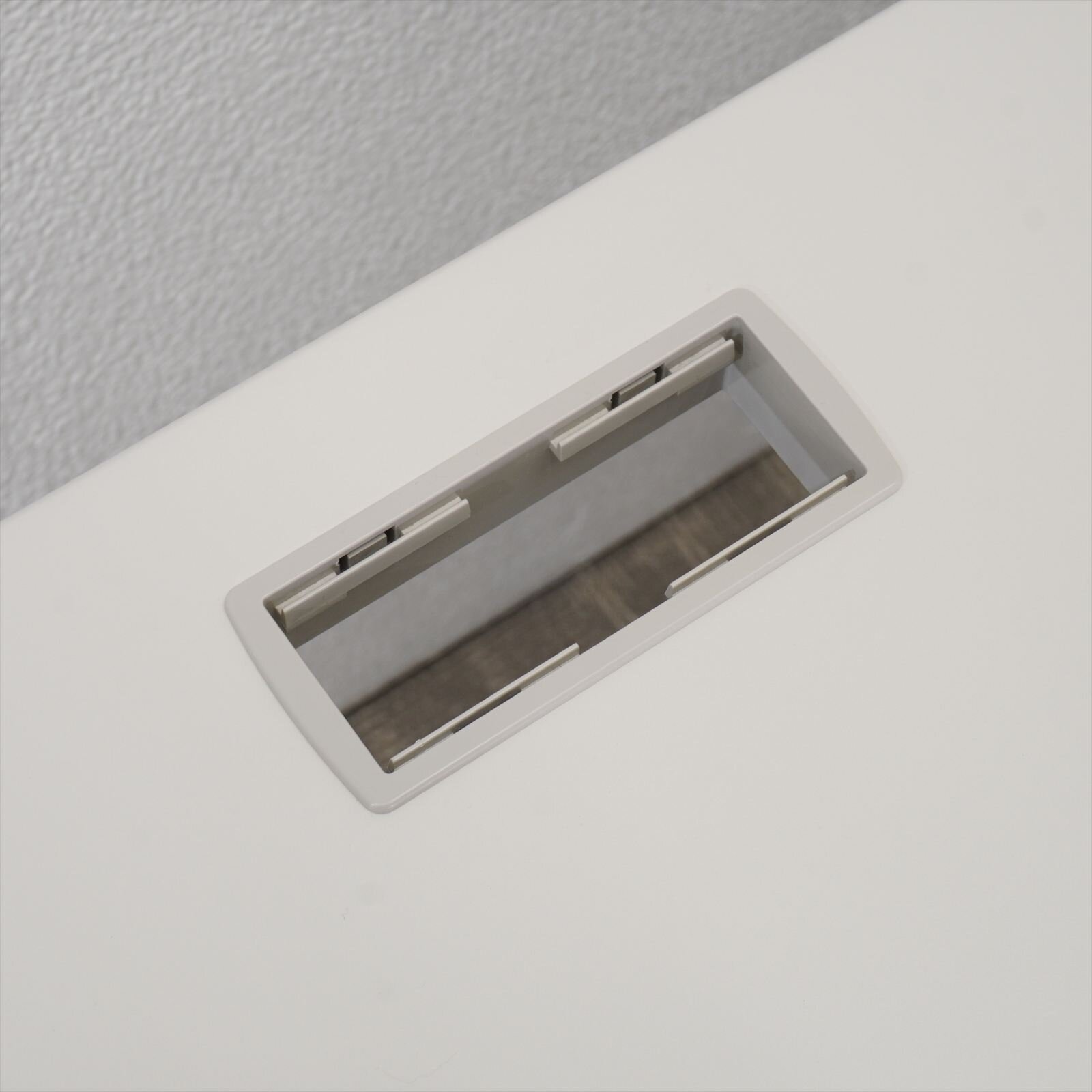 オカムラ SD-V 片袖机 A4X2段