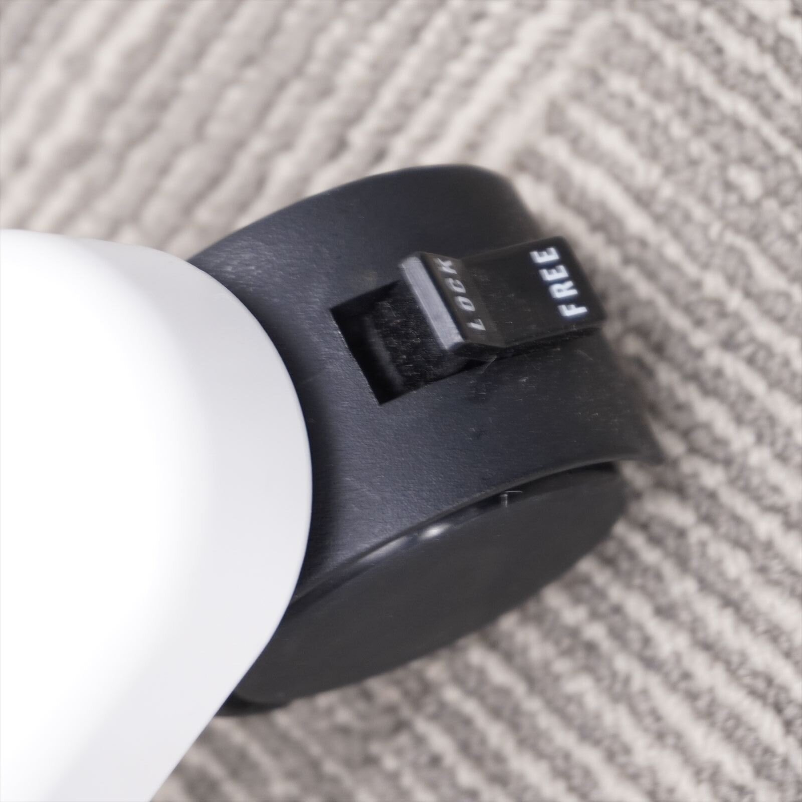 コクヨ パーティション 片面ホワイトボード キャスター付 W1230 H1500 (1)