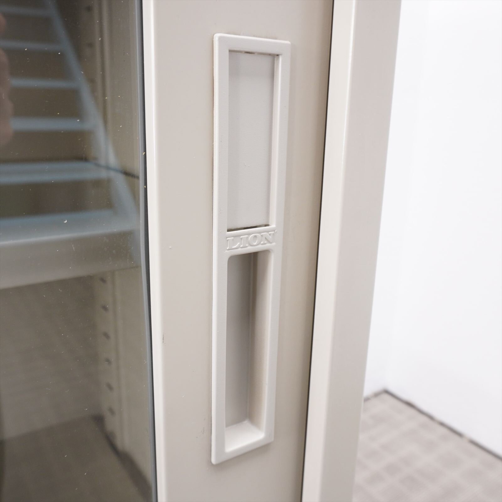 ライオン ガラス引戸書庫 W1200D400H880