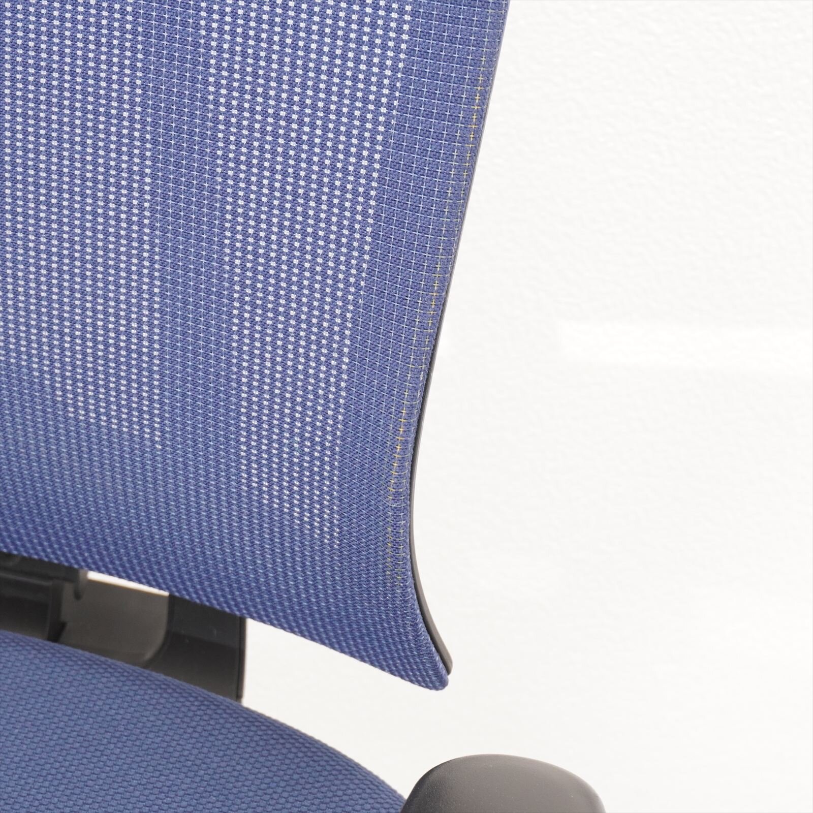 イトーキ セレーオ 可動肘 ハイバック ハンガー付 ネイビーブルー