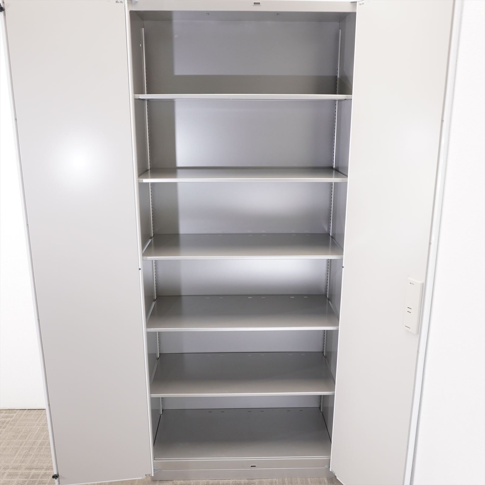 イトーキ シンラインキャビネットR 両開き書庫 H2140