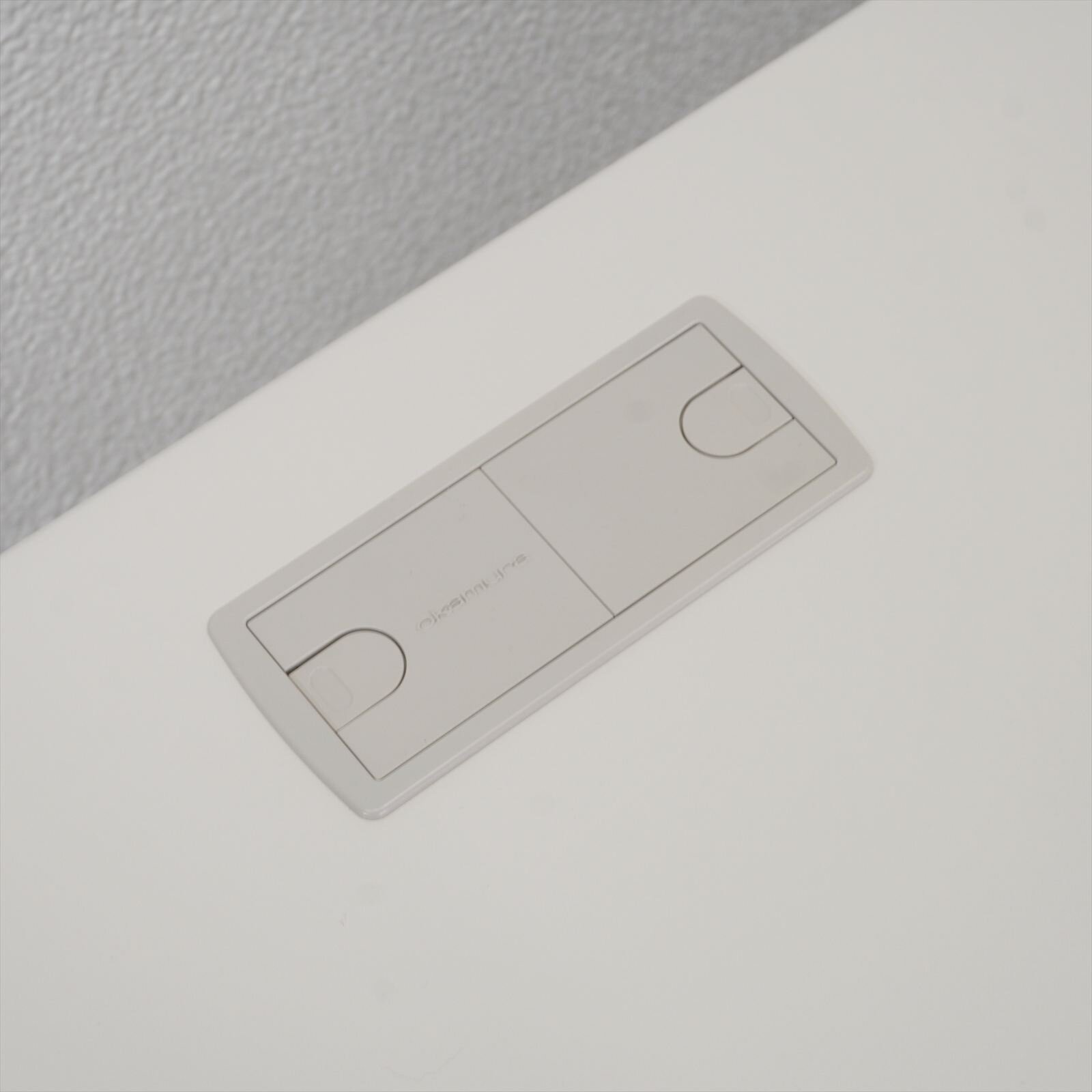 オカムラ SD-V 片袖机 A4X2段