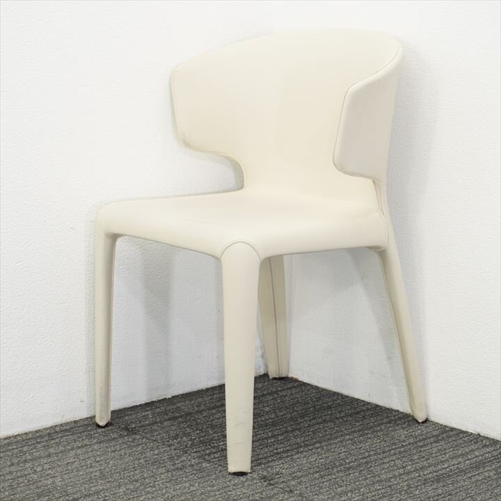 カッシーナ・イクスシー 367 HORA オラ アームチェアー アイボリー 革