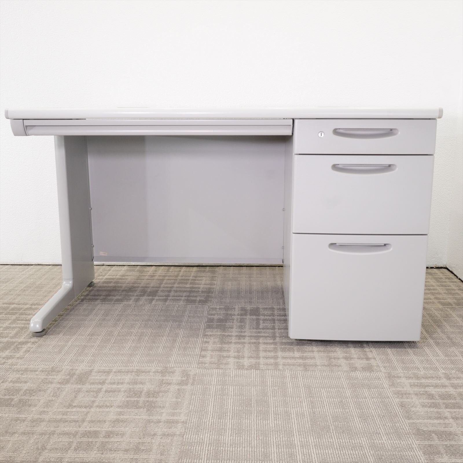 オカムラ SD-V 片袖机 A4・B4兼用