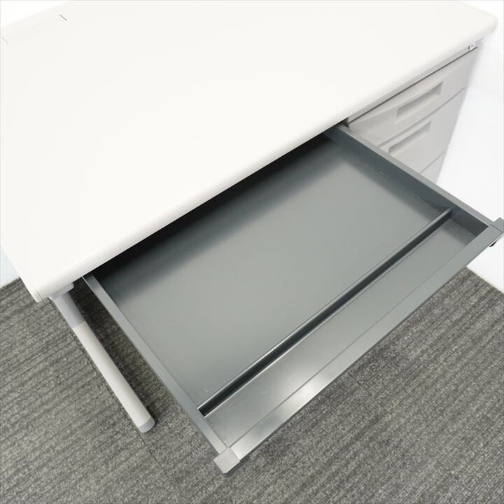 イトーキ ＣＺ 片袖机 107 WE色