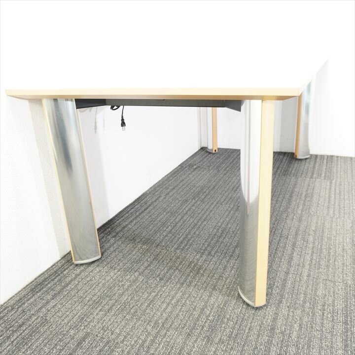 コクヨ WT-150 ミーティングテーブル コンセント／LANソケット付 1890 H700