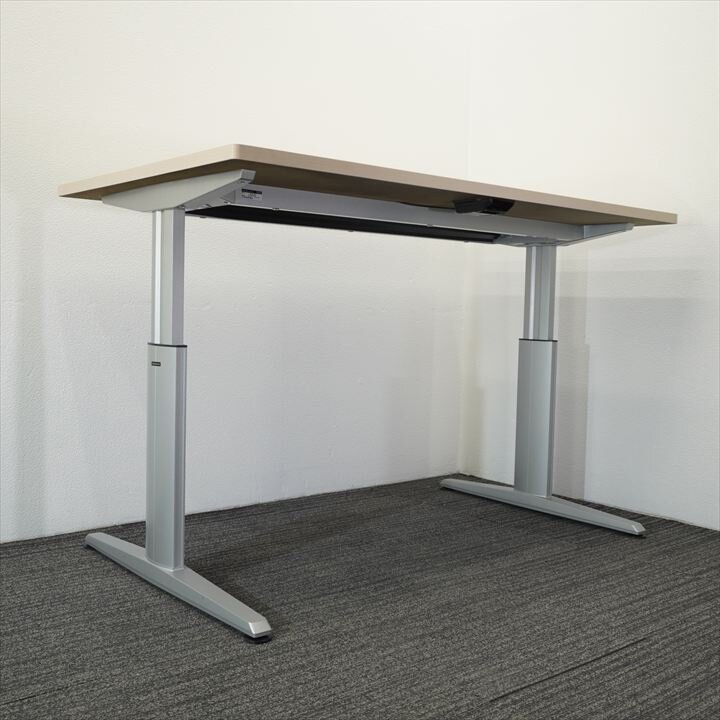 オカムラ リフティオ 手動昇降テーブル 木目 W1600 D900 H700-1000