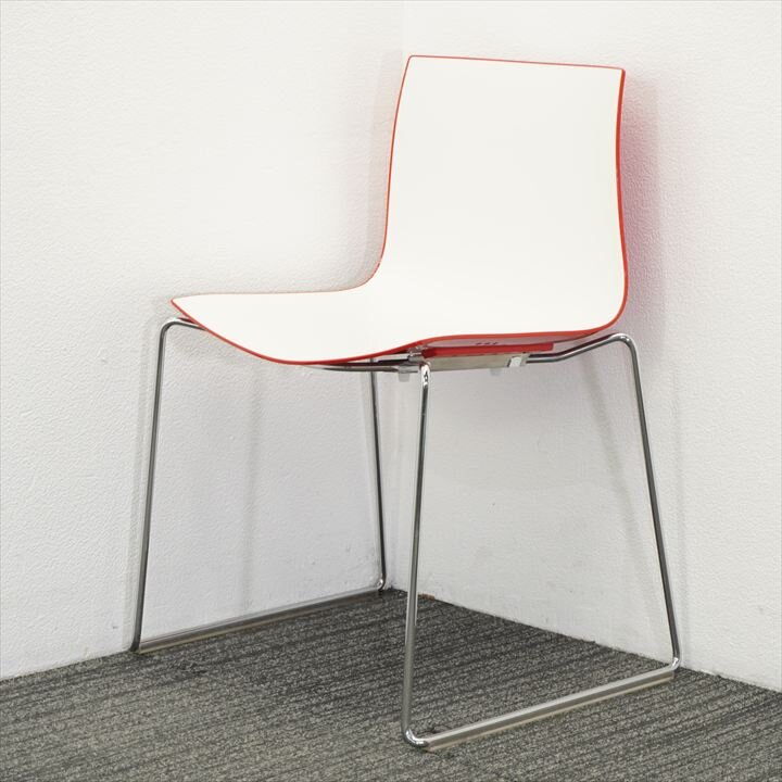 アルペール カティファ46 アームレスチェア レッド