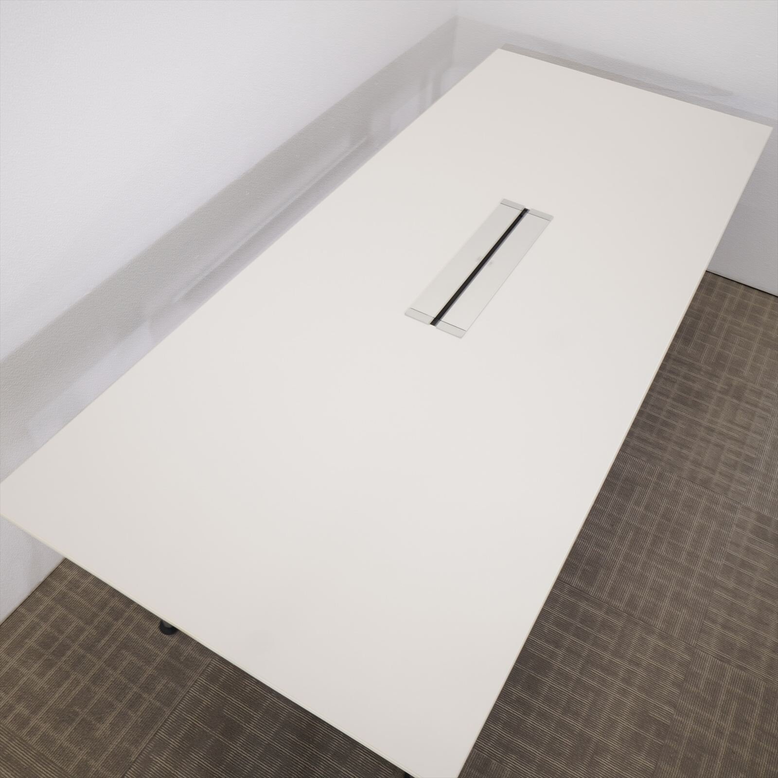 イトーキ DD ミーティングテーブル W2100 D900 H700