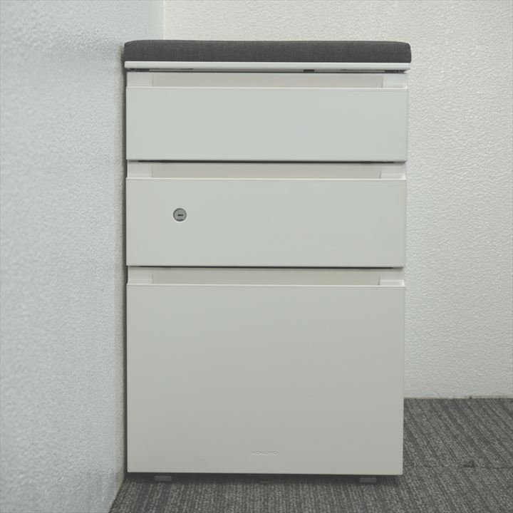 KOKUYO is 三段ワゴンキャスター ホワイト