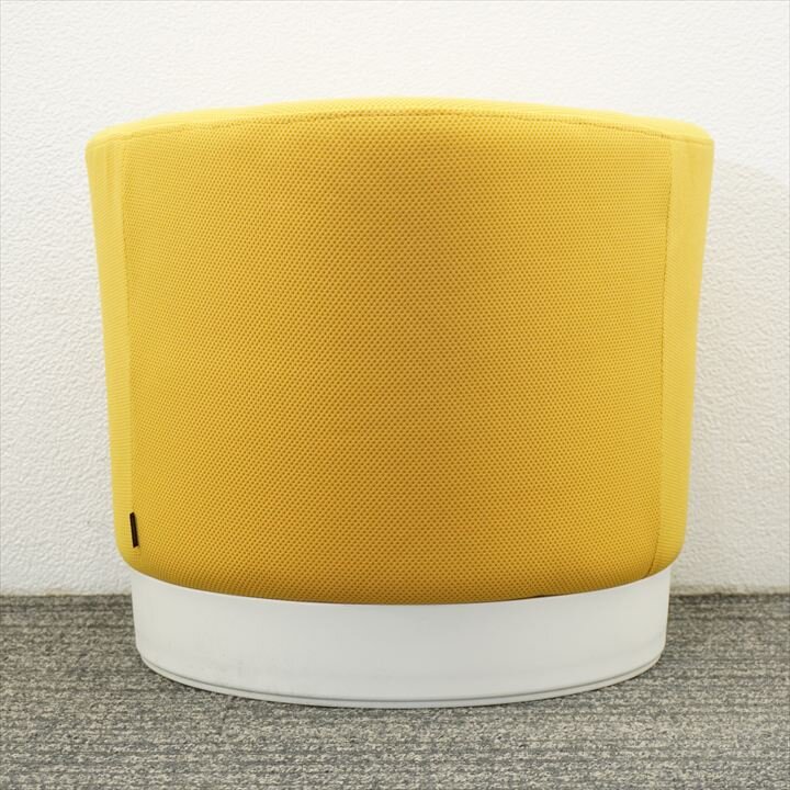 オカムラ メロウ スツール 三角形 イエロー