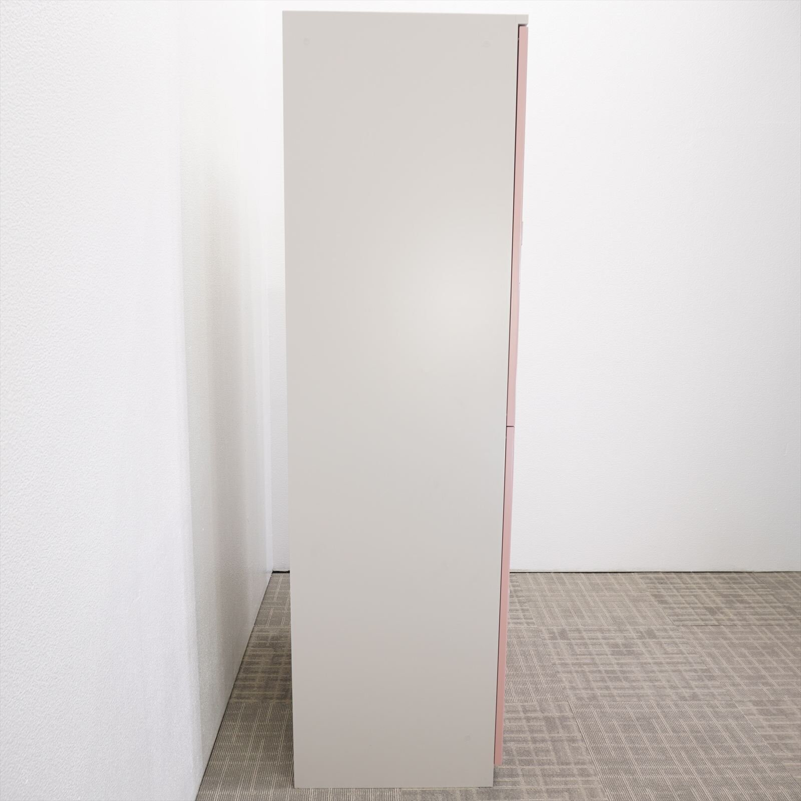 イトーキ ６人用ロッカー ピンク