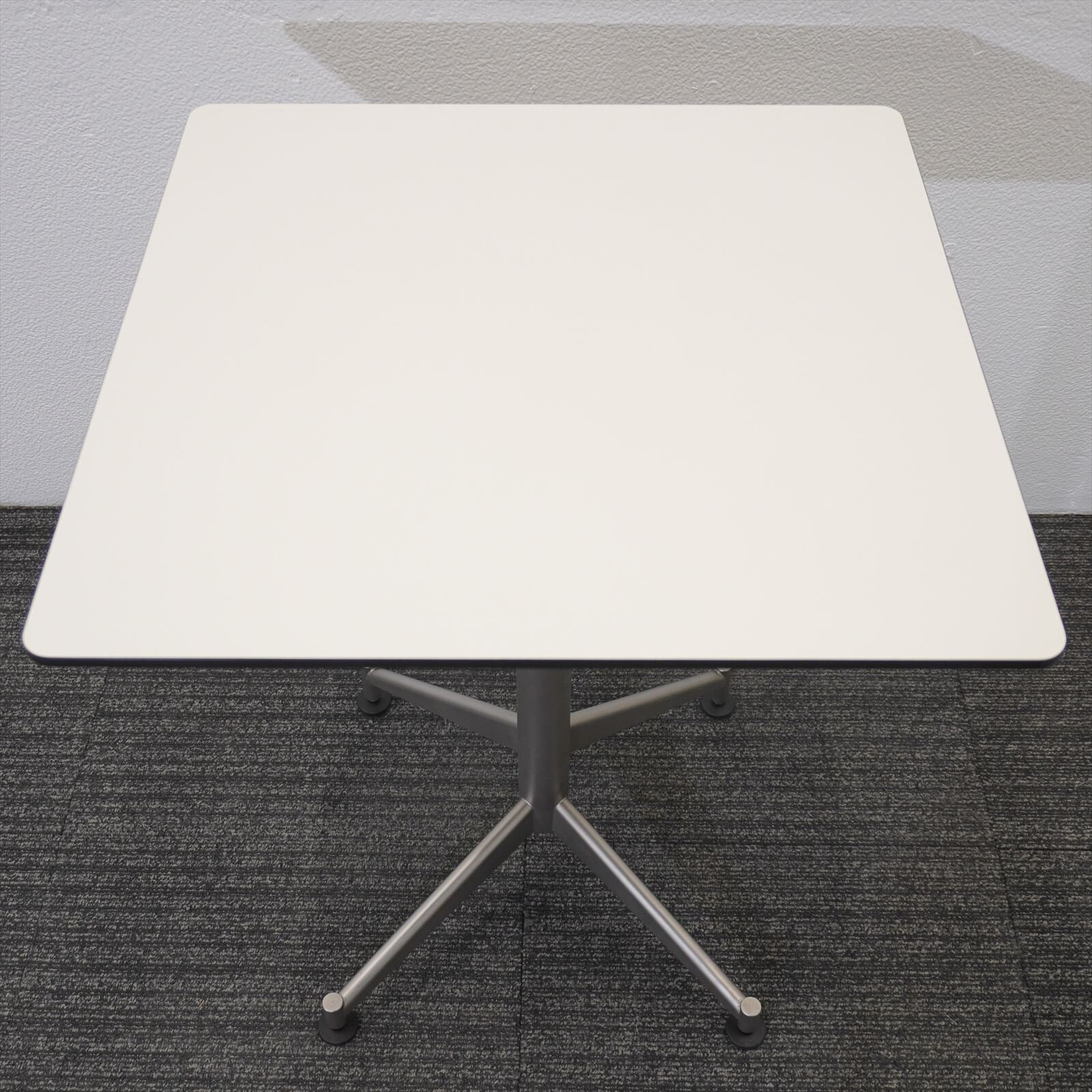 ラパルマ セルツ スクエアテーブル W600 D600 H720 ホワイト