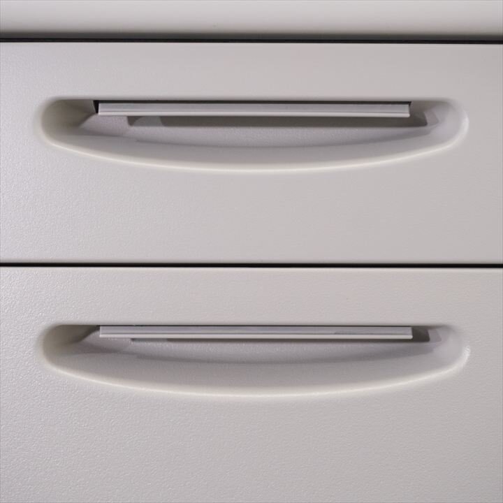 オカムラ SD－V 片袖机 107