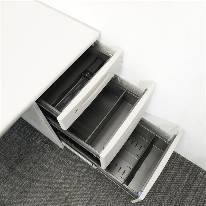 オカムラ SD－V 片袖机 107