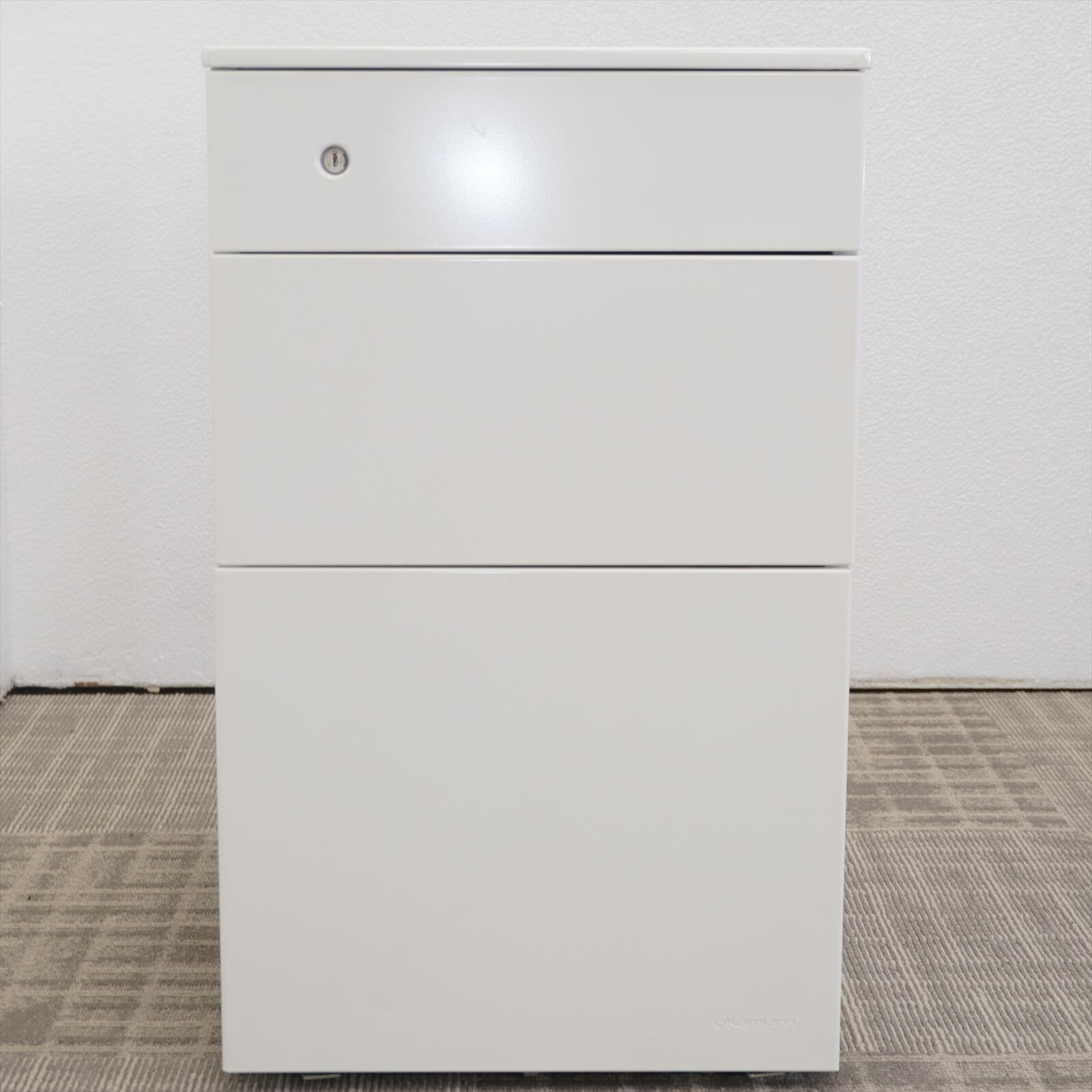 オカムラ プロユニット ３段ワゴン サイド取手 H650 ホワイト