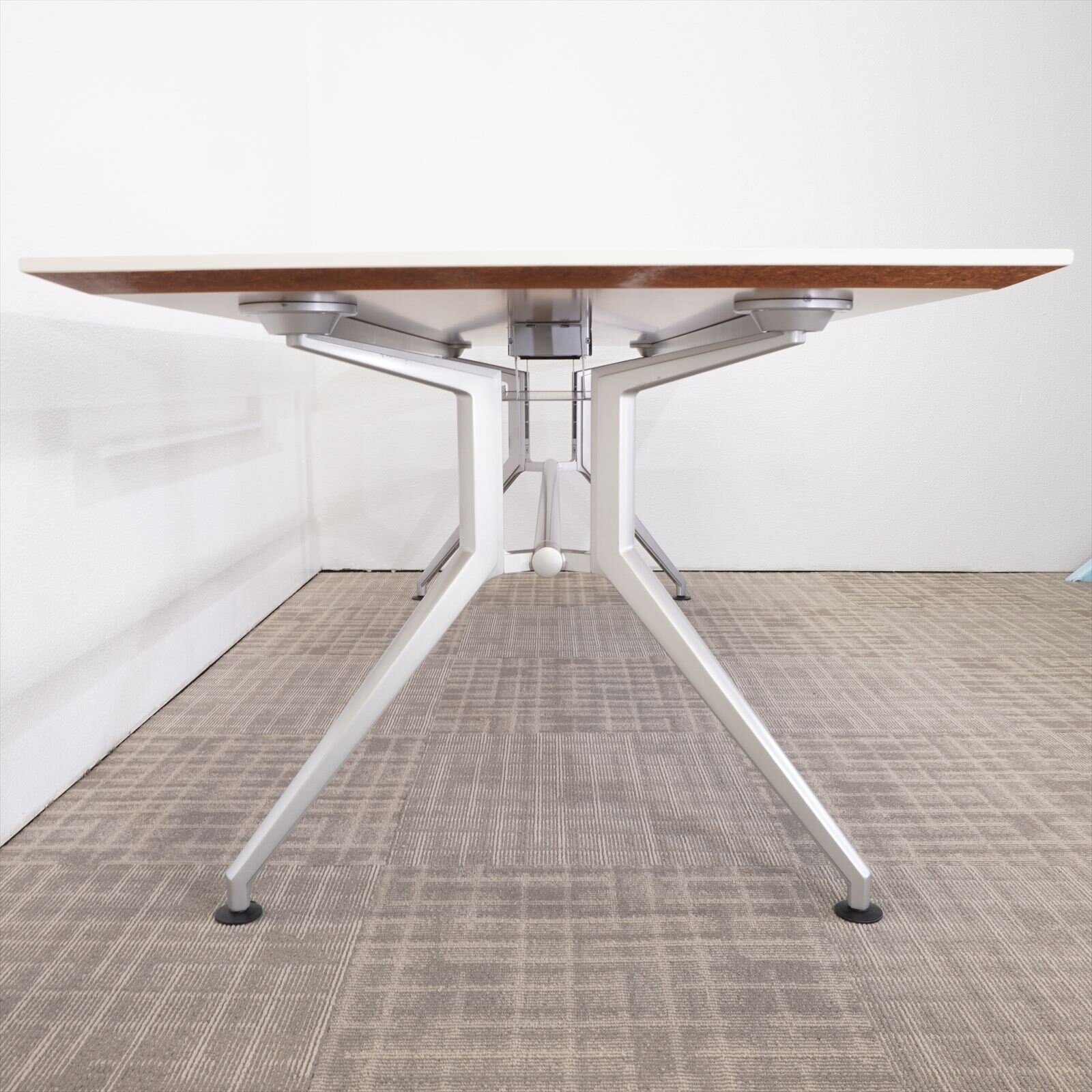 イトーキ DD ミーティングテーブル W2100 D900 H700