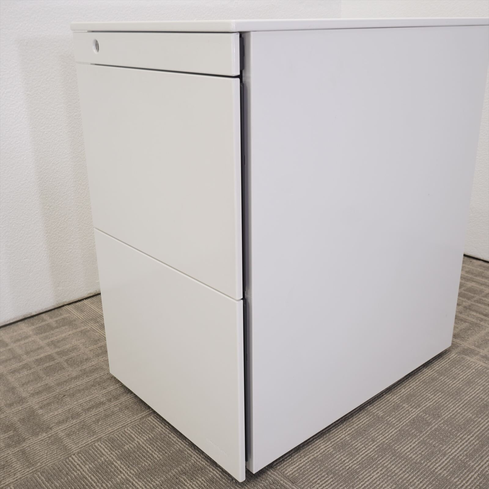 オカムラ プロユニット ３段ワゴン ペントレー サイド取手 H650 ホワイト