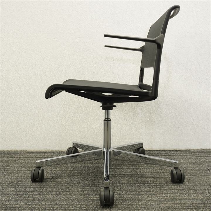 ウィルクハーン Aライン 肘付 ブラック