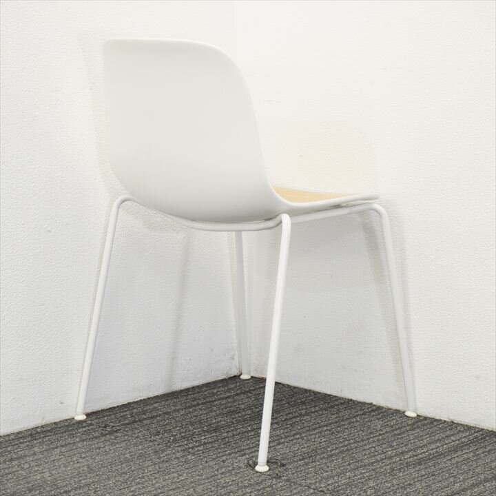 ラパルマ シーラ スタッキングチェア 4レッグベース ブランチドオーク／ホワイト
