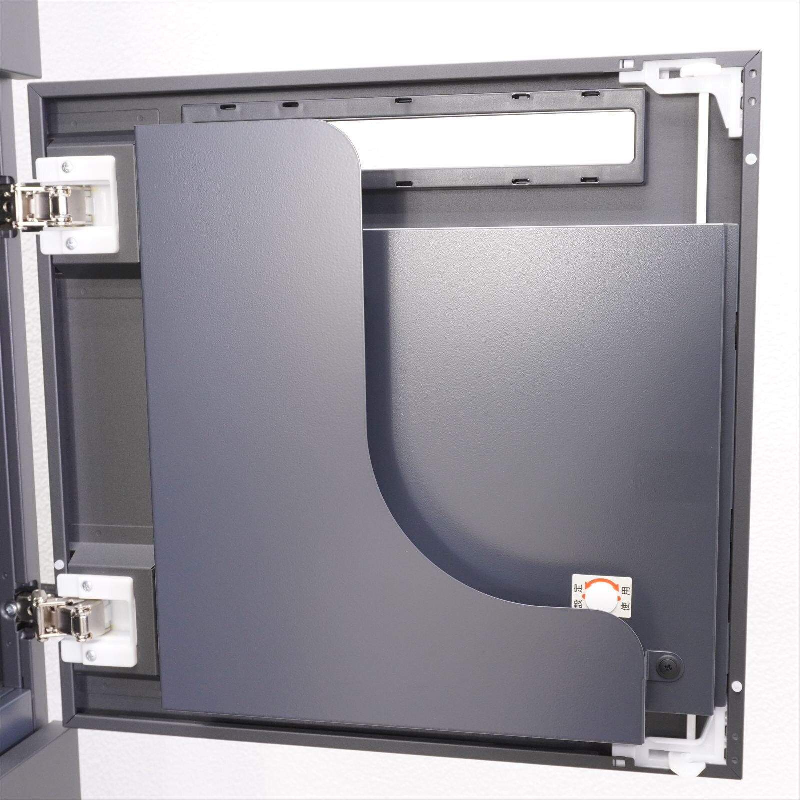 イトーキ エスキャビネット ダイヤル式8人用パーソナルロッカー H1790 ブラック 特価品