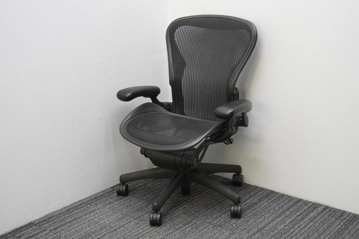 ハーマンミラー アーロンチェア 可動肘 フル装備 Bサイズ グラファイト  